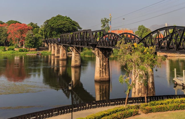 Full Day Trip to Kanchanaburi with Erawan Waterfalls - Foto 5